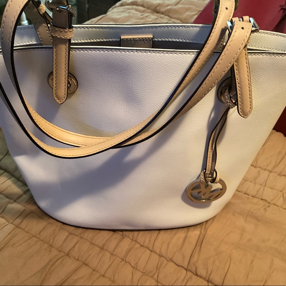 Michael kors purse excellent condition